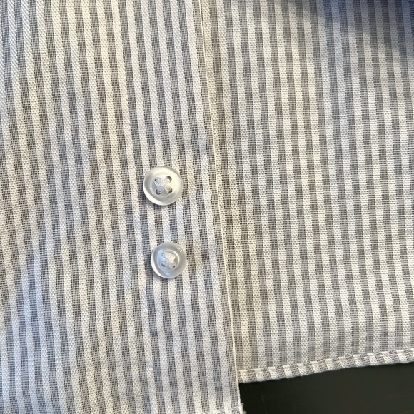 NWT Tommy Hilfiger Button Down - Picture 7 of 9